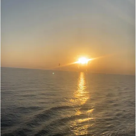 Sunset Boat ルカート