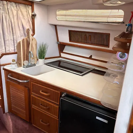 Sunset Boat Botel *